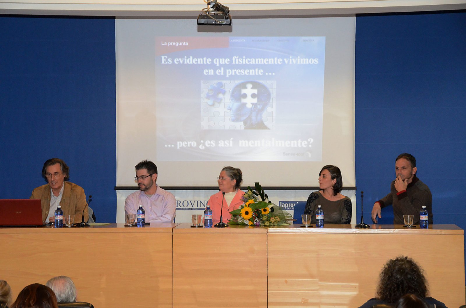 Atención al Presente: Un aporte solidario a la salud integral